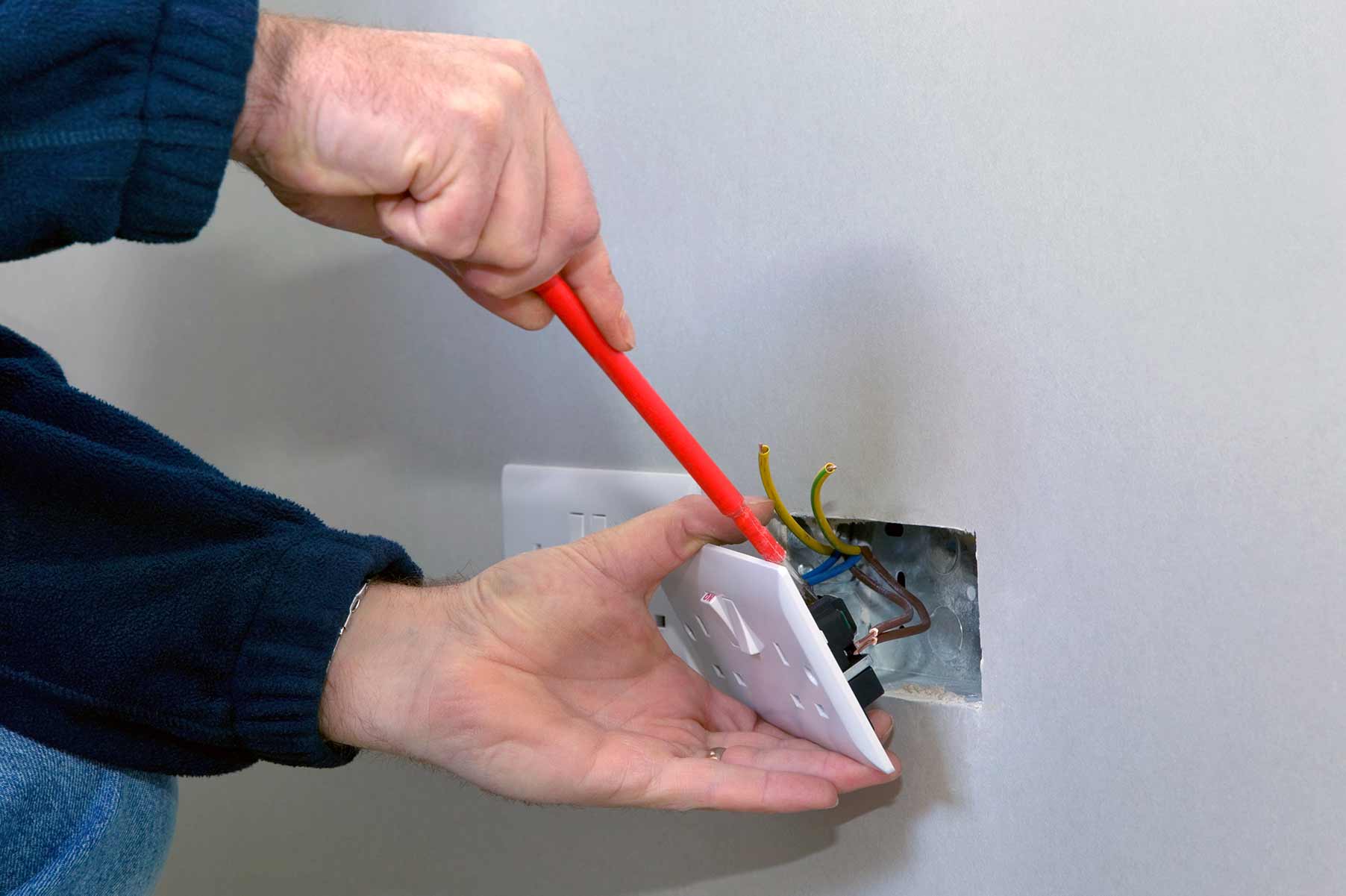 Our electricians can install plug sockets for domestic and commercial proeprties in Clacton and the local area. 